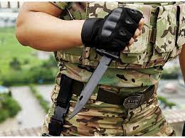 Tactical Rubber Knife ,Military Training ABS Plastic Dagger M9 M16 Fixed Blade Knives Scabbard Model Kit for Airsoft GunToy Martial Arts Pretend Play Cosplay Funning Game Halloween